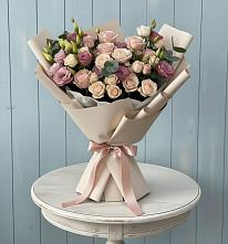 Букет цветов из:  Розы и Лизиантусы в Балтийске