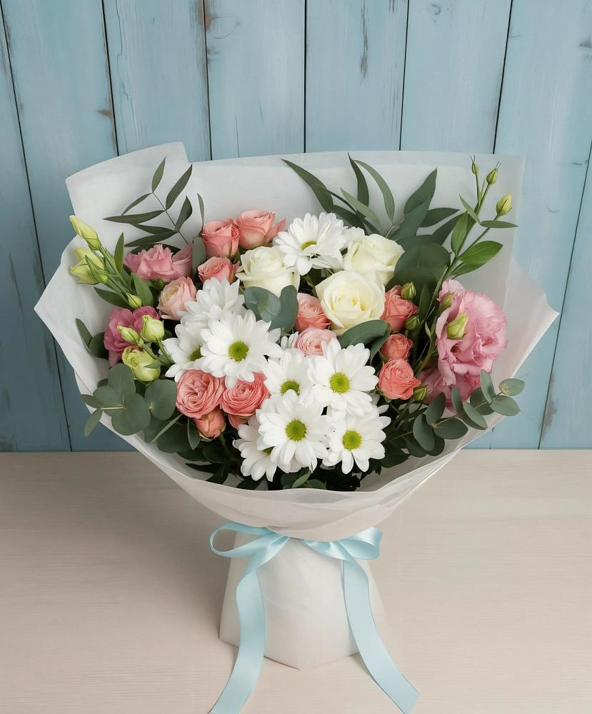 Букет цветов из: Розы, Лизиантусы и Хризантемы в Балтийске
