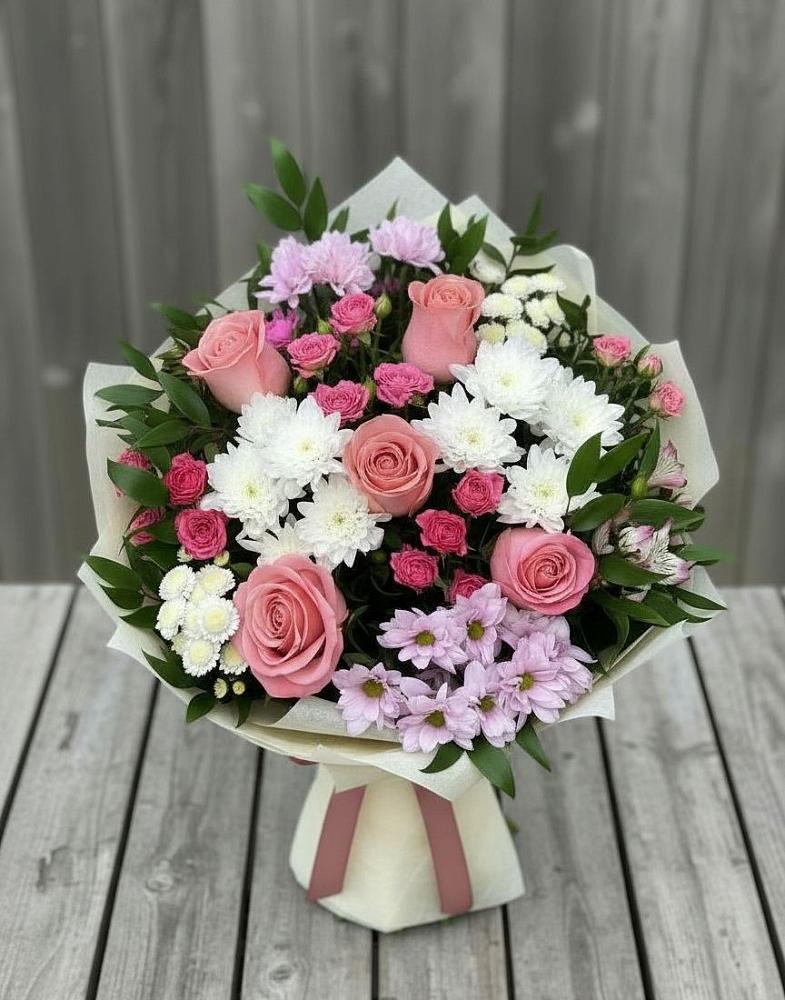 Букет цветов из: Альстромерии, Гвоздики, Розы и Хризантемы в Балтийске