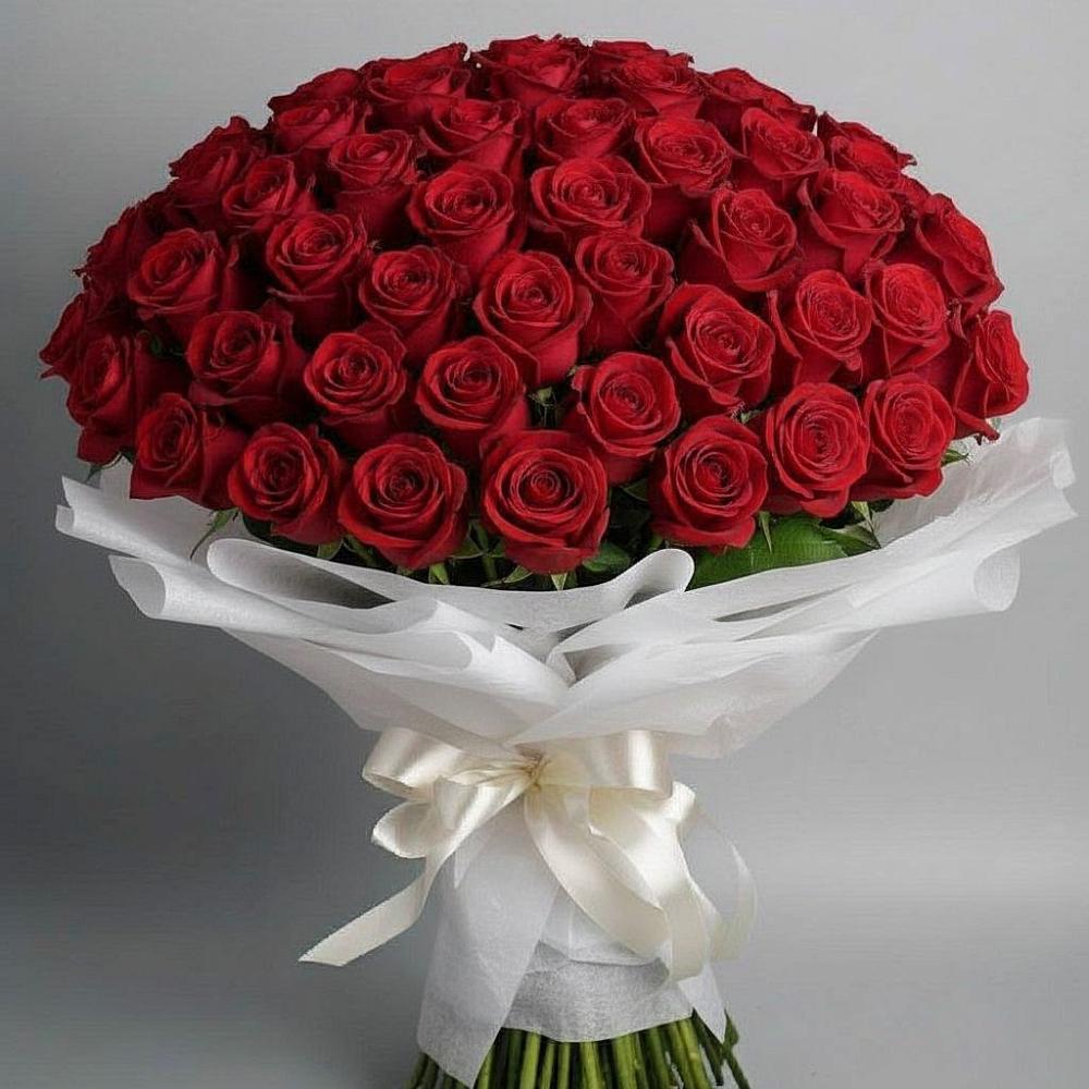 Букет 101 Красная роза Блэк Мэджик в Балтийске