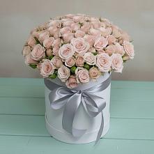 Цветочная композиция из Розы в шляпной коробке в Балтийске