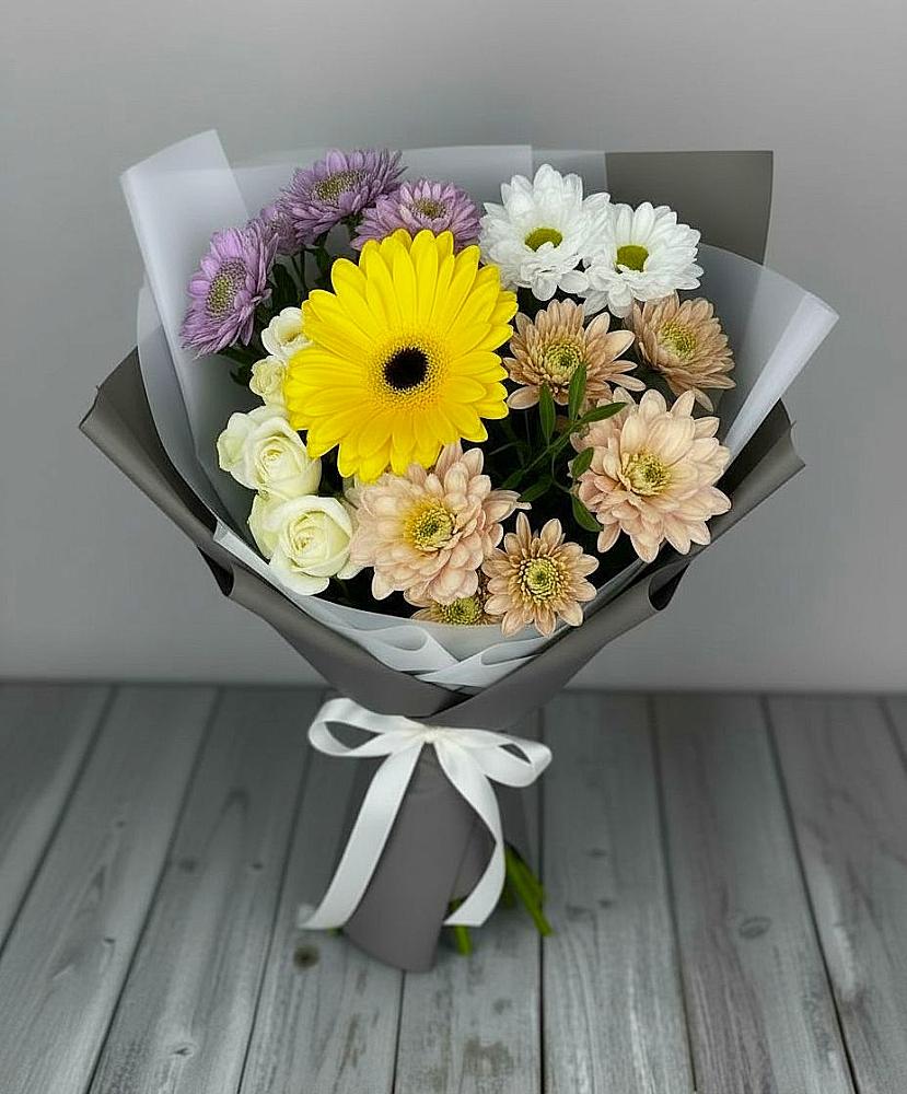 Букет цветов из: Розы, Герберы и Хризантемы в Балтийске
