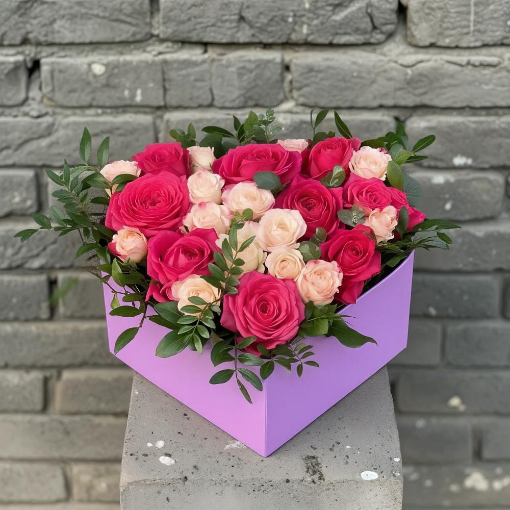 Цветочная композиция из Розы в коробке в Балтийске