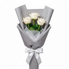 Букет 3 белые розы в Балтийске