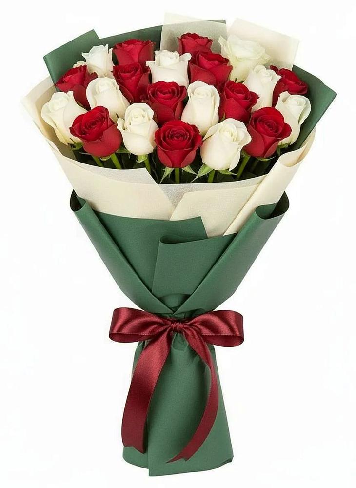 Букет Микс из красных и белых роз в Балтийске