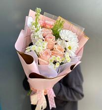Букет цветов из:  Хризантемы и Розы в Балтийске