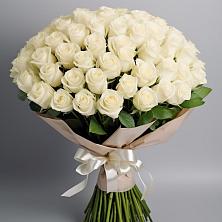 Букет 101 беля роза Белоснежка в Балтийске