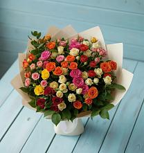Букет Микс из разноцветных кустовых роз в Балтийске