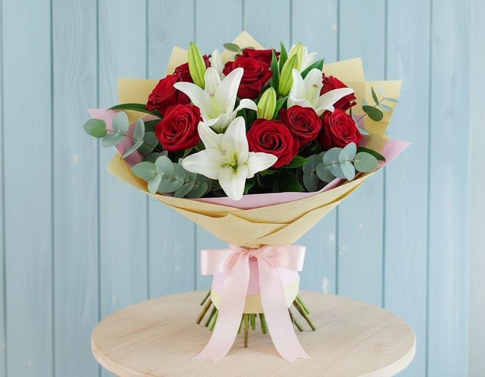 Букет цветов из: Лилии и Розы в Балтийске